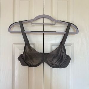 Skims Gray Underwire Bra Never Worn